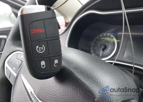 2015 Chrysler 200 Limited из США, поврежденный, VIN 1C3CCCAB4FN622168